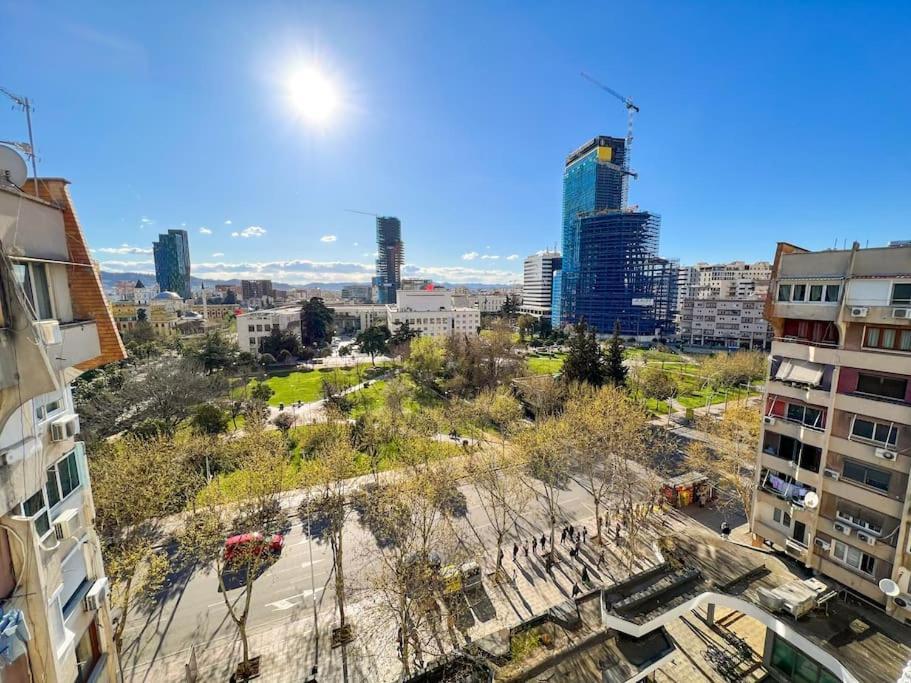 Scanderbeg Square 2Br Apt Тирана Екстериор снимка