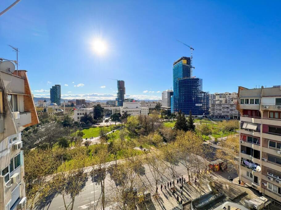 Scanderbeg Square 2Br Apt Тирана Екстериор снимка
