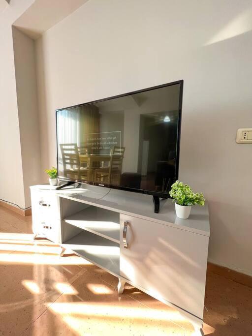 Scanderbeg Square 2Br Apt Тирана Екстериор снимка